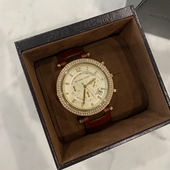 Michael Kors watch - worn 3 times! - Picture 6 of 9